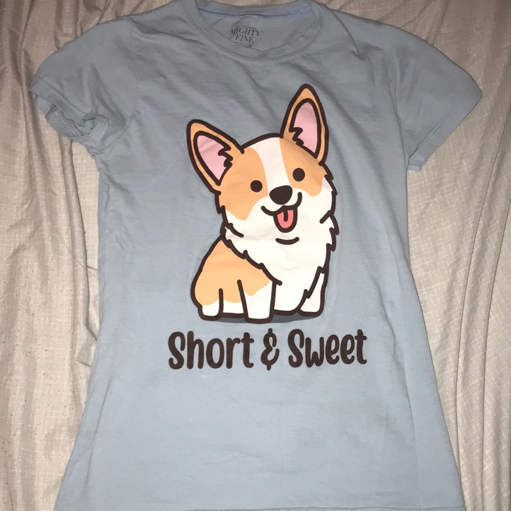 T-shirt (RUN SMALL) Read descriptions